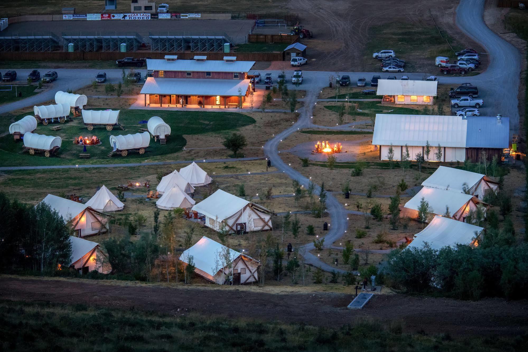 Conestoga Ranch Glamping Resort Garden City Exterior photo